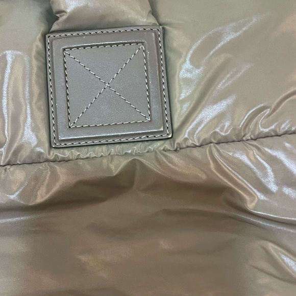 Chanel coco cocoon nylon tote bag - Picture 4 of 15